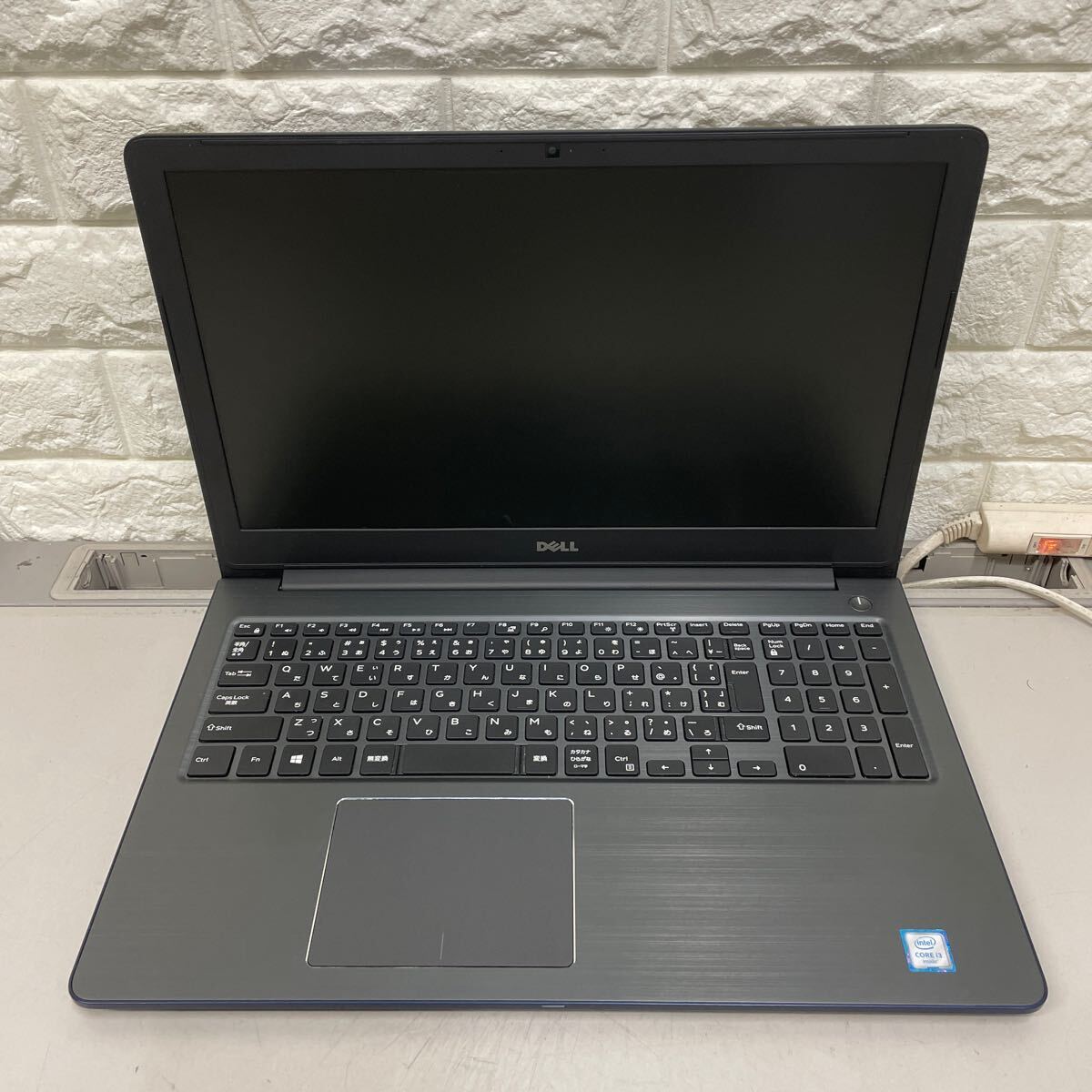 イ48 DELL Vostro 5568 P62F Core i3 6006U メモリ4GB _画像1