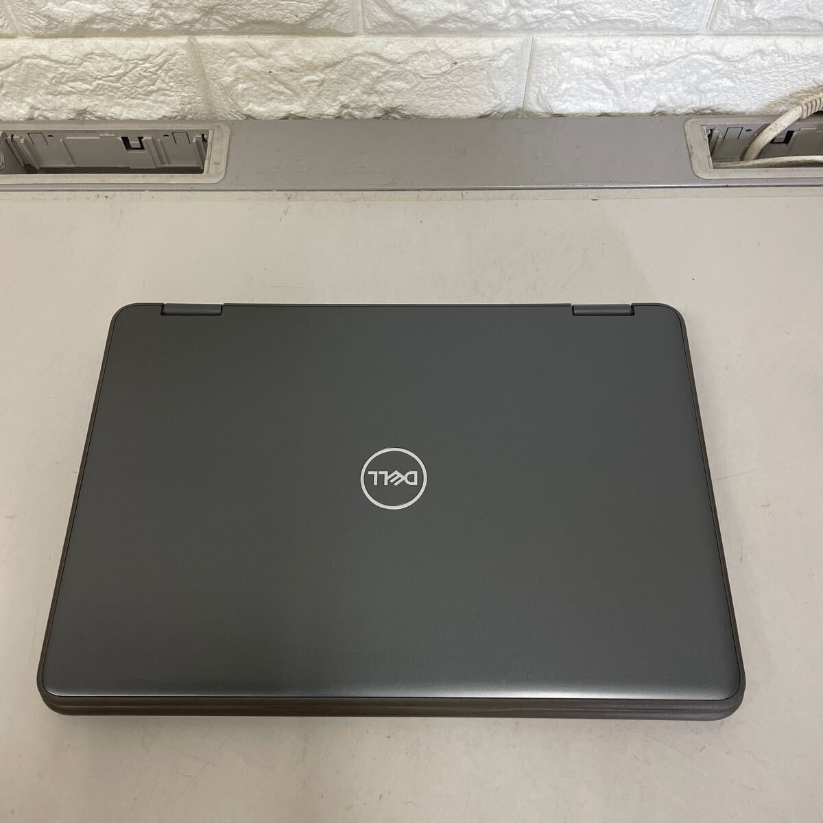 カ69 DELL Latitude 3190 2-in-1 P26T pentium silver N5030 メモリ4GB_画像3