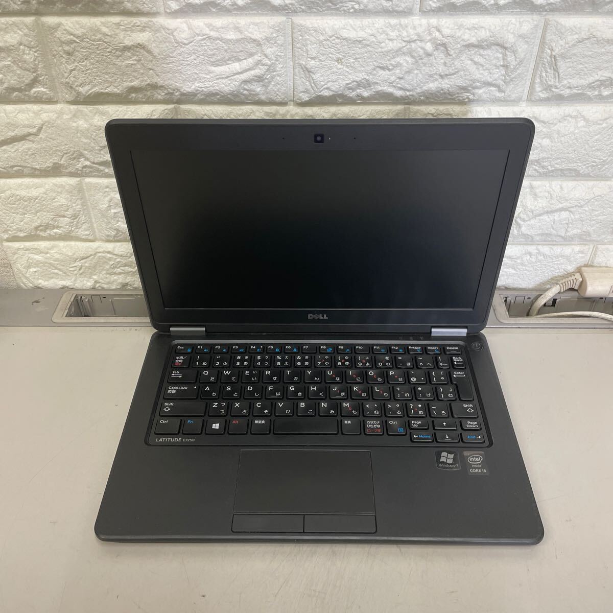 カ61 DELL Latitude E7250 Core i5 5300U メモリ4GB _画像1