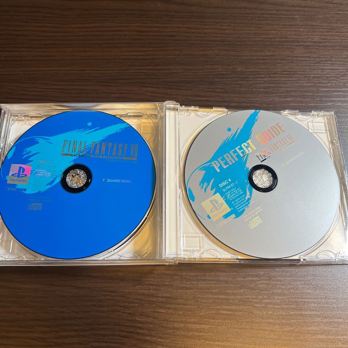 中古品★プレステソフト★PS ファイナルファンタジーVII インターナショナル_画像3