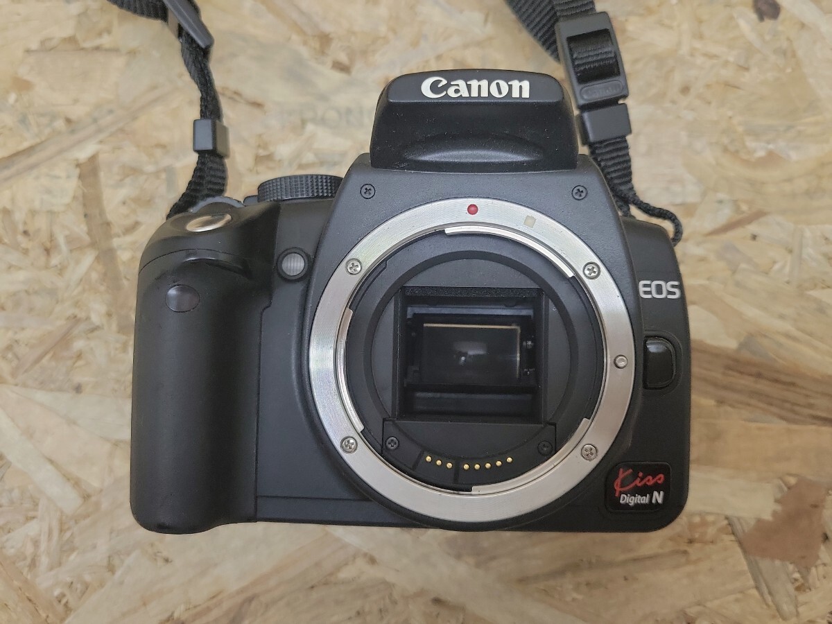 Y Canon EOS KISS DS126071 カメラボディ レンズ 3点まとめて ZOOM LENS EF-S 18-55mm 1:3.5-5.6 ll USM EF-S 55-250mm 1:4-5.6 IS の画像2