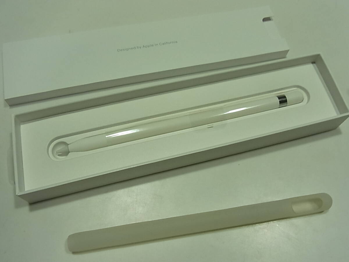 Apple Pencil アップルペンシル 第1世代 モデル　A1603　カバー　充電アダプター付き _画像2