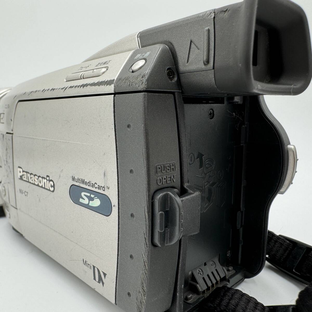 #837 Panasonic DIGICAM パナソニック ビデオカメラ NV-C7 本体 充電器 バッテリー_画像4