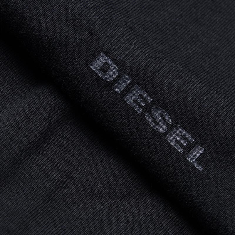 新品【ディーゼルLサイズ黒 ワンポイント Tシャツ】 Vネックメンズ DIESEL アメカジ ブランド アパレル プレゼント ブラック ワンポイント_画像4