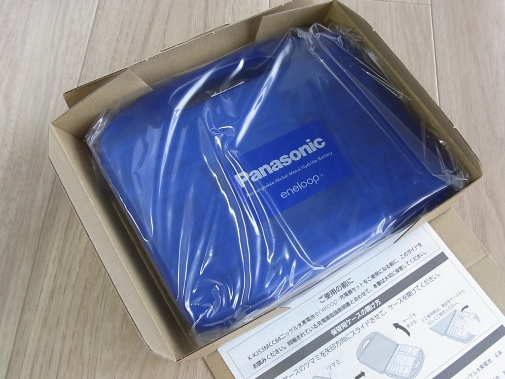 未使用品★Panasonic eneloop エネループ ニッケル水素電池 充電器セット 電池12本 スペーサー K-KJ53MCC84_画像2