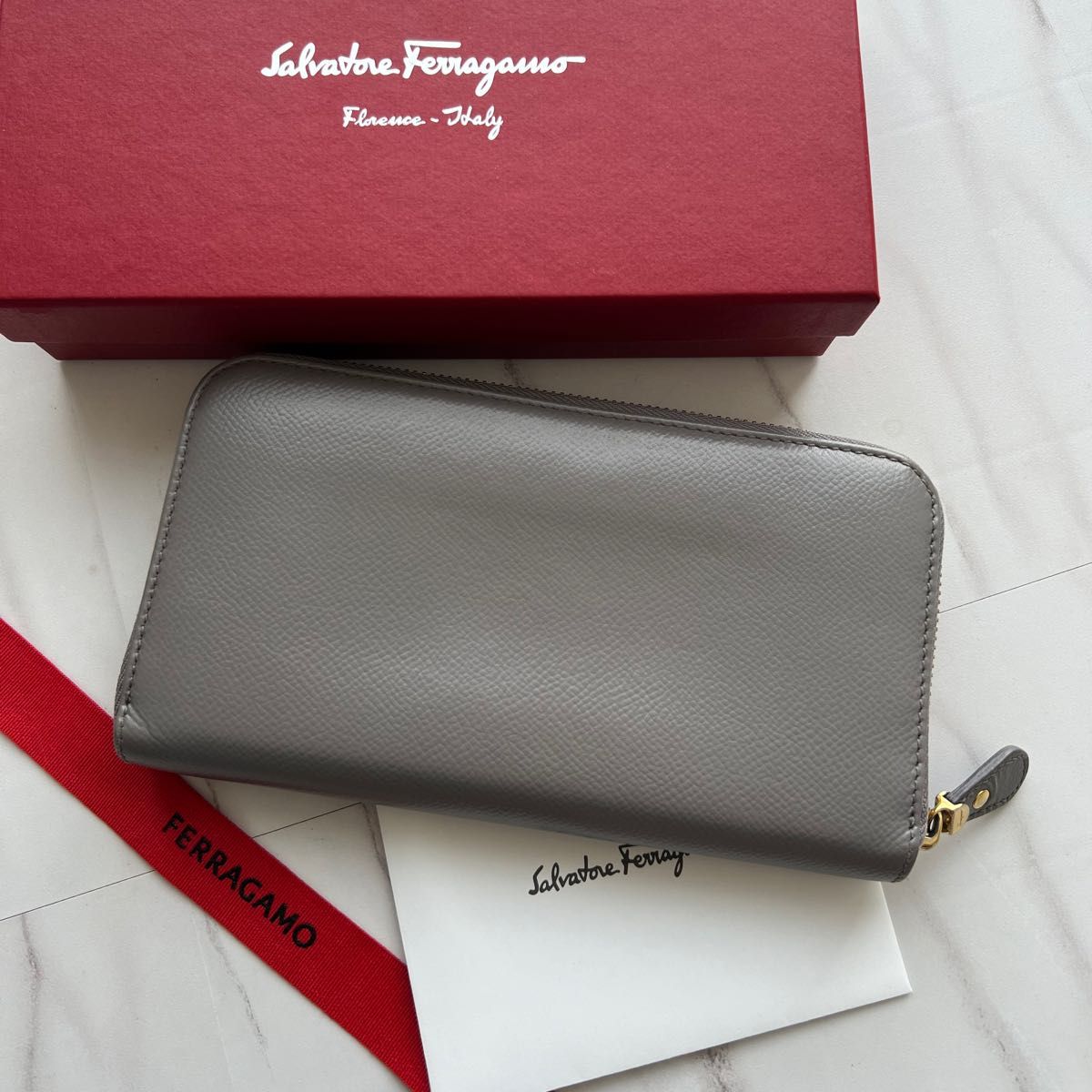 395 極上美品 Ferragamo サルヴァトーレフェラガモ 長財布