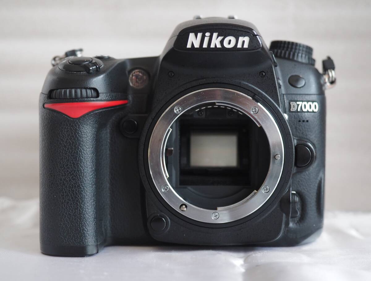 【530】Nikon D7000 ボディのみ（No.5016229）◆シャッター87,031回_画像2