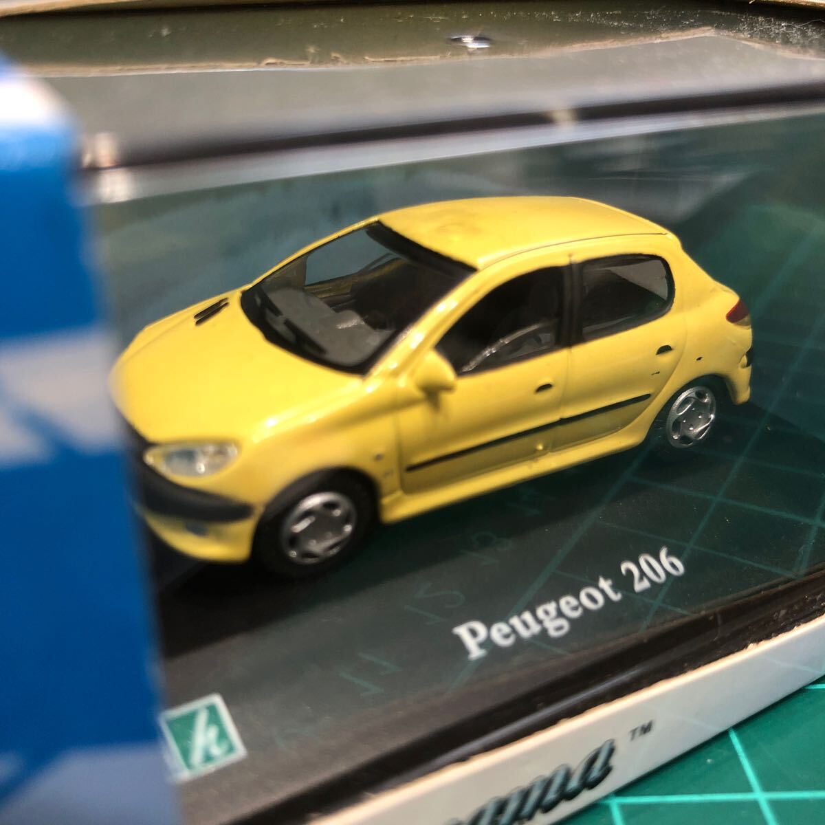 A-18 1/72 Hongwell Peugeot 206 большой gya -тактный миникар миникар нераспечатанный товар б/у товар прямые продажи 