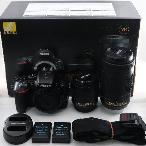 Nikon デジタル一眼レフカメラ D5600 ダブルズームキット _画像1