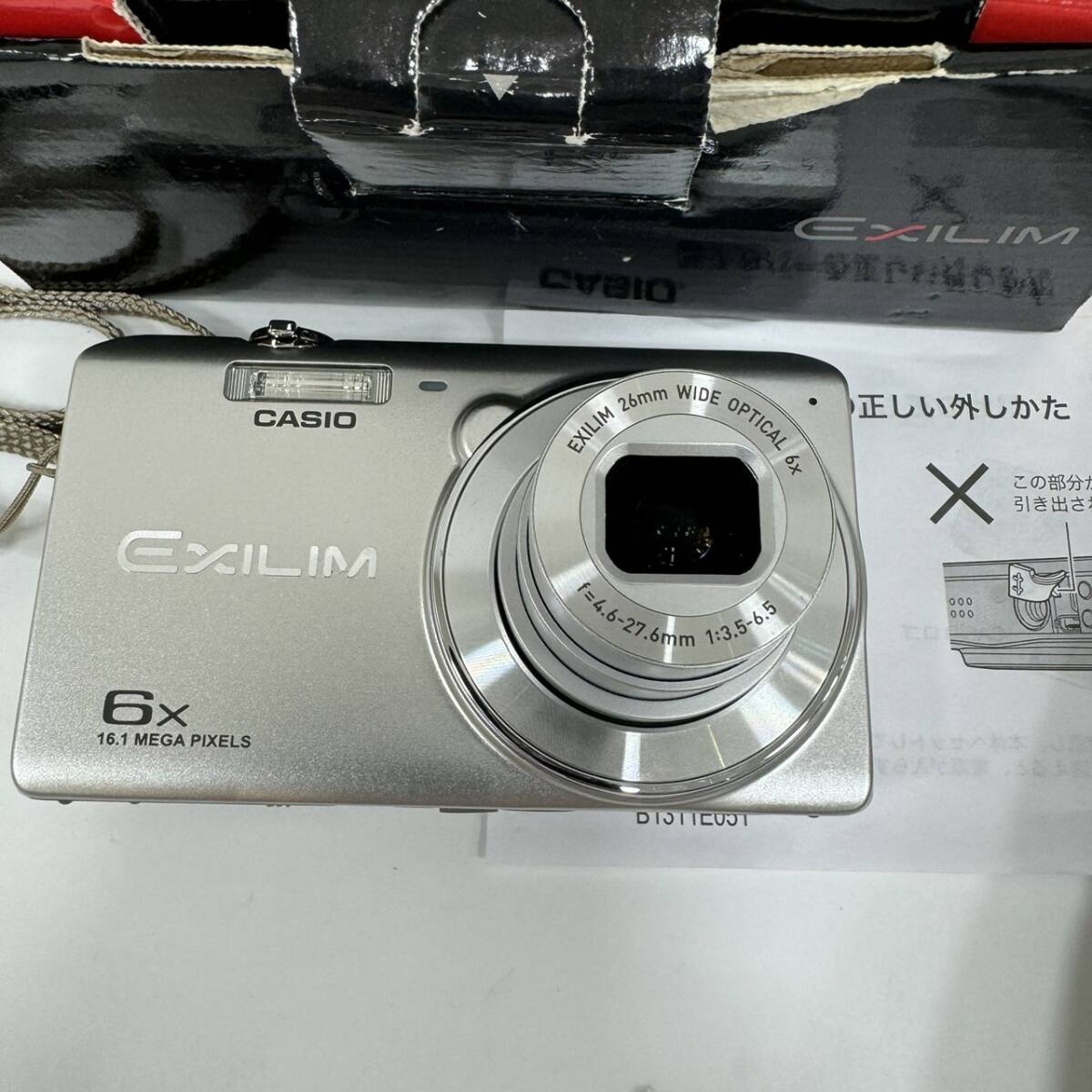 #11607 デジタルカメラ CASIO EXILIM 6x EX-Z920 カシオ デジカメ 動作確認済　本体のみ　シルバー　コンパクトデジタル_画像4