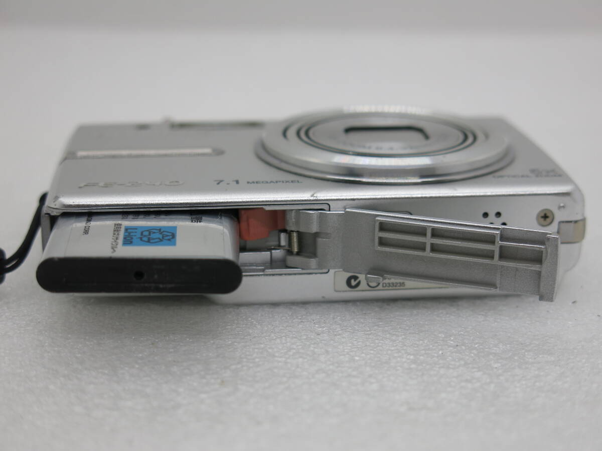 OLYMPUS FE-240 デジタルカメラ　OLYMPUS LENS AF ZOOM 6.4-32mm 1:3.3-5 【ANO057】_画像7