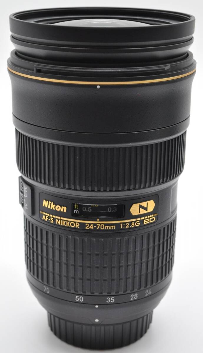 ＜極上美品！！＞　ニコン　Nikon　AF-S NIKKOR 24-70mm F2.8G ED　♪元箱＆ソフトケース＆フード＆説明書＆未記入国際保証書付き♪_画像2