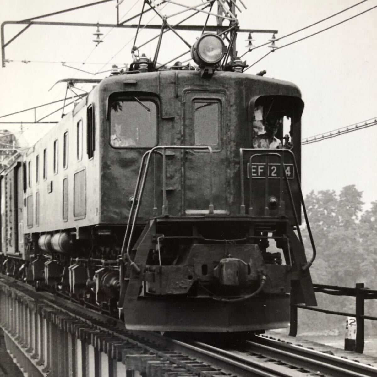 ◆ 昭和鉄道写真 白黒 当時物 大判 ◆ 鉄道 列車 趣味 風景 レトロ モノクロ 古写真_画像3