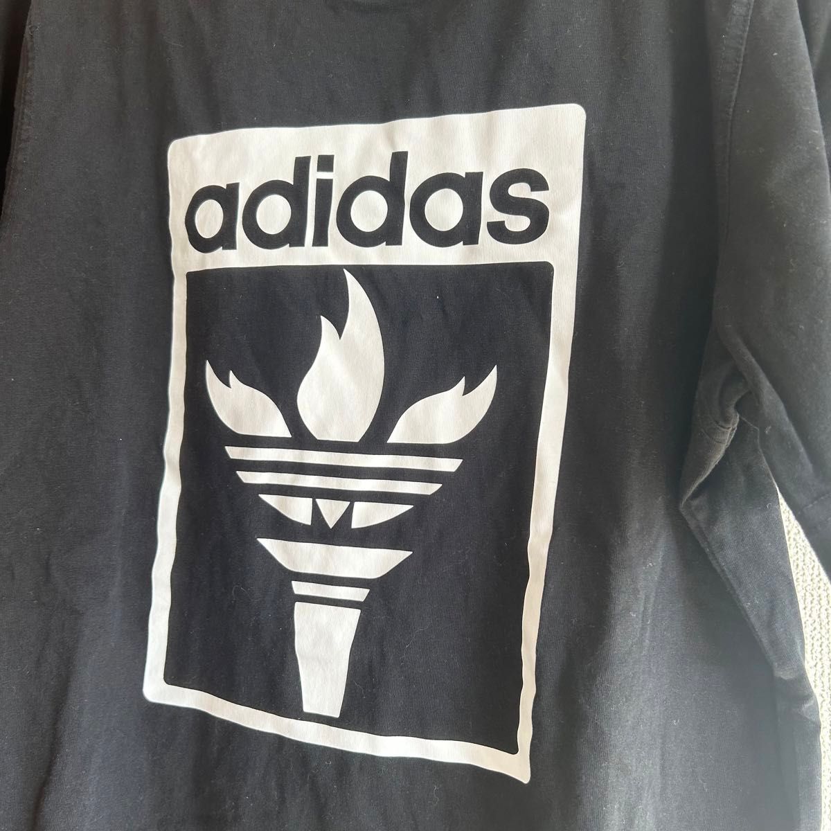 adidas 半袖Tシャツ 黒　メンズMサイズ