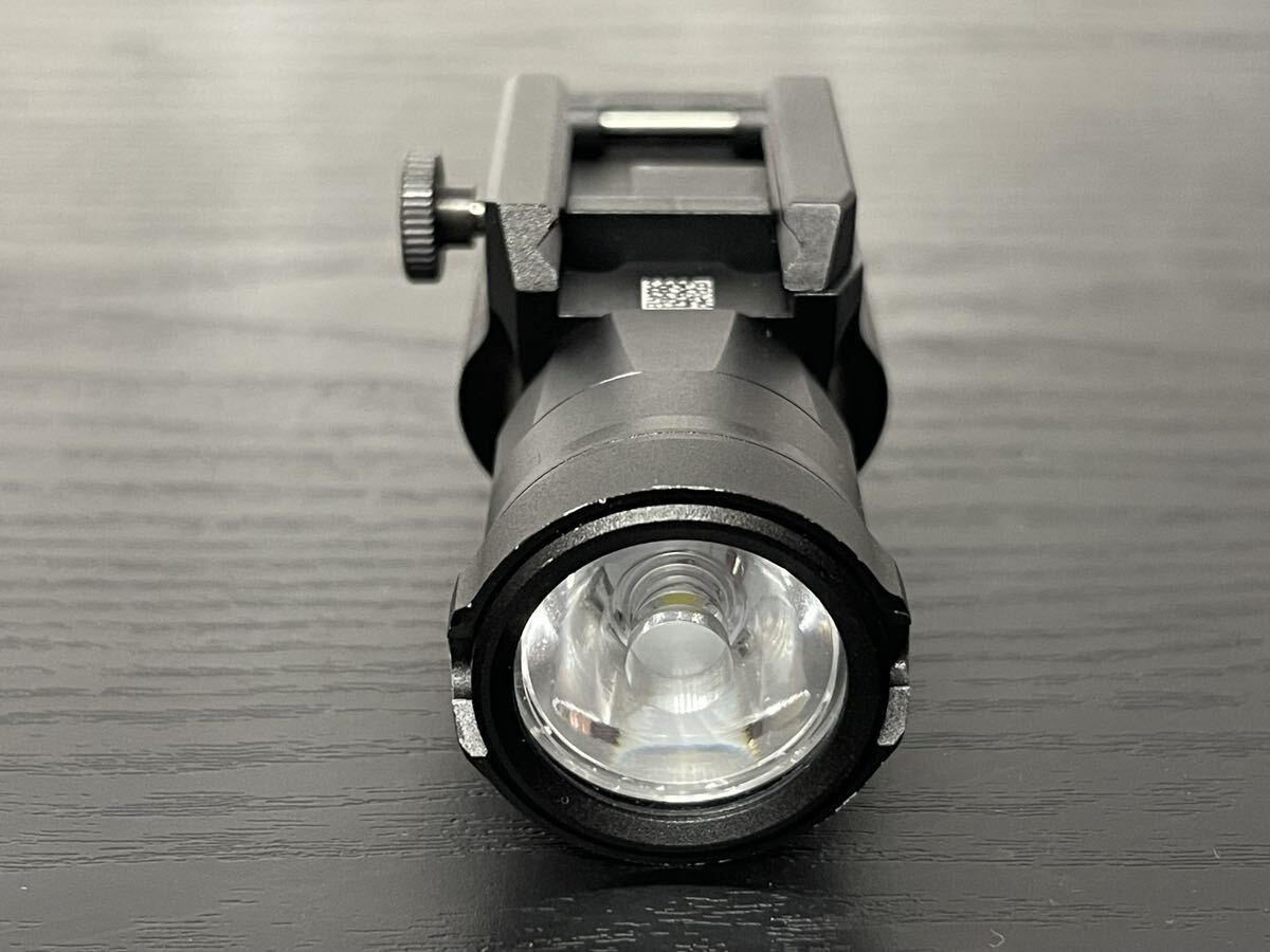 SUREFIRE XH35 модель / копия / лампа светодиодной подсветки /wepon свет / с батарейкой / рабочее состояние подтверждено /