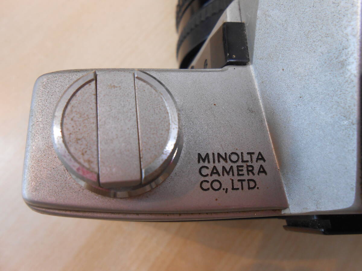 25137 中古品 minolta ミノルタ 一眼レフ フィルムカメラ SRT 101 MC SKYLIGHT 1B 55㎜ 動作未確認 レンズ付き_画像8