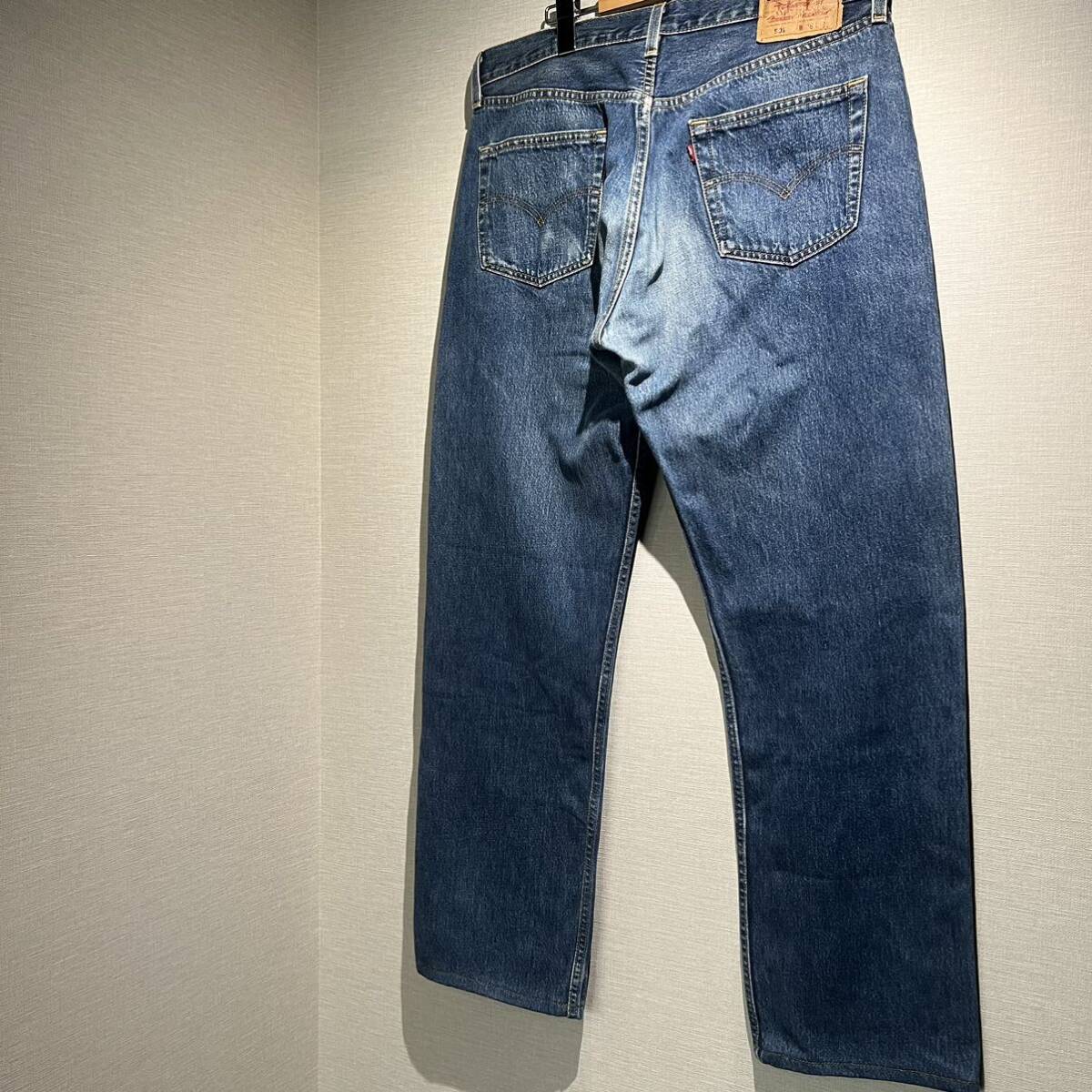 ビッグサイズ 色落ち抜群 Levi's 501 USA製 米国製 90s 00s 80s リーバイス ジーンズ デニムパンツ 赤耳 ハチマル 黒カン 501xx 66後期_画像6