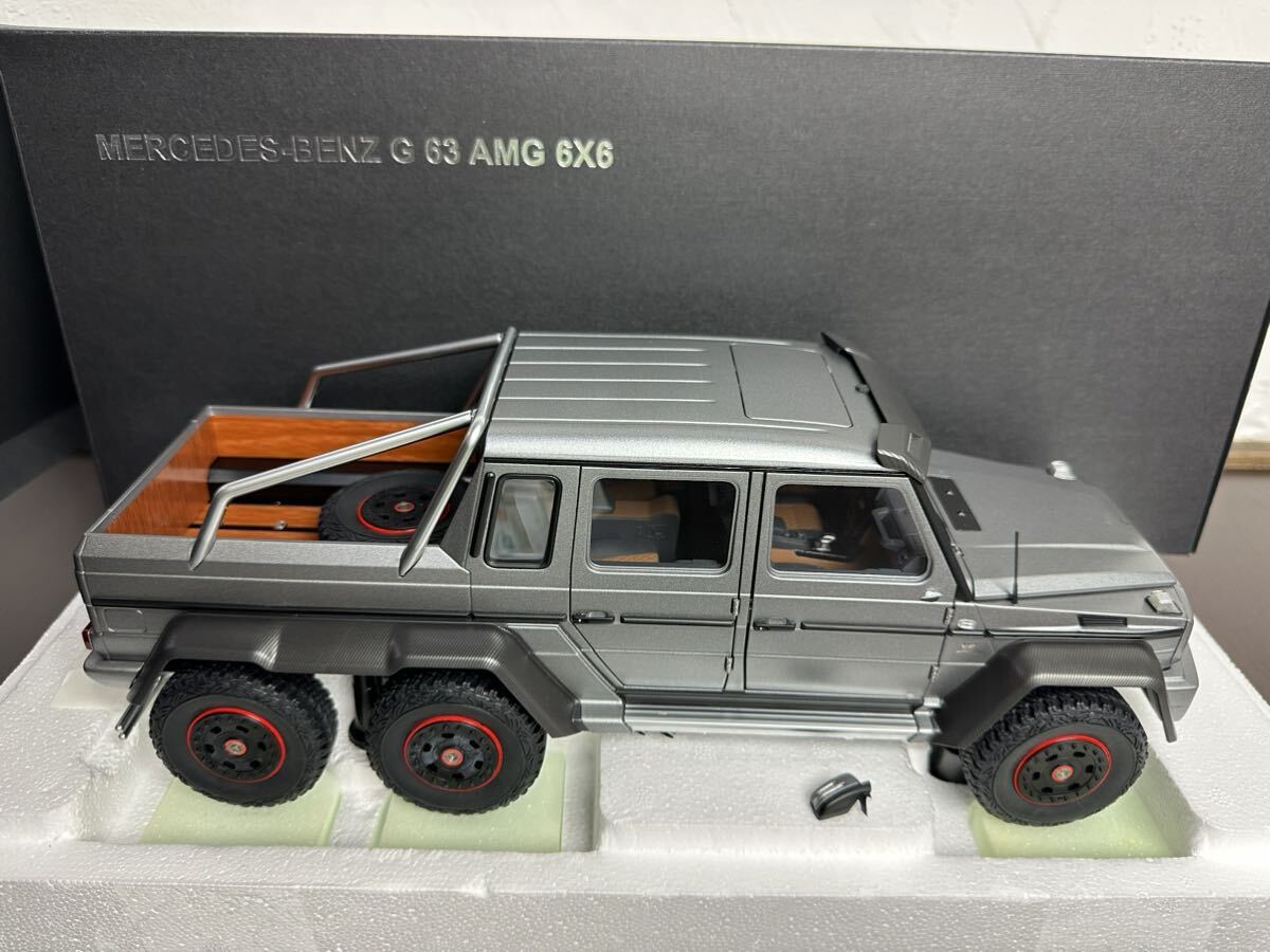 【訳あり】1/18 メルセデスベンツ G63 AMG 6X6 (マットメタリックグレー) オートアートの画像1