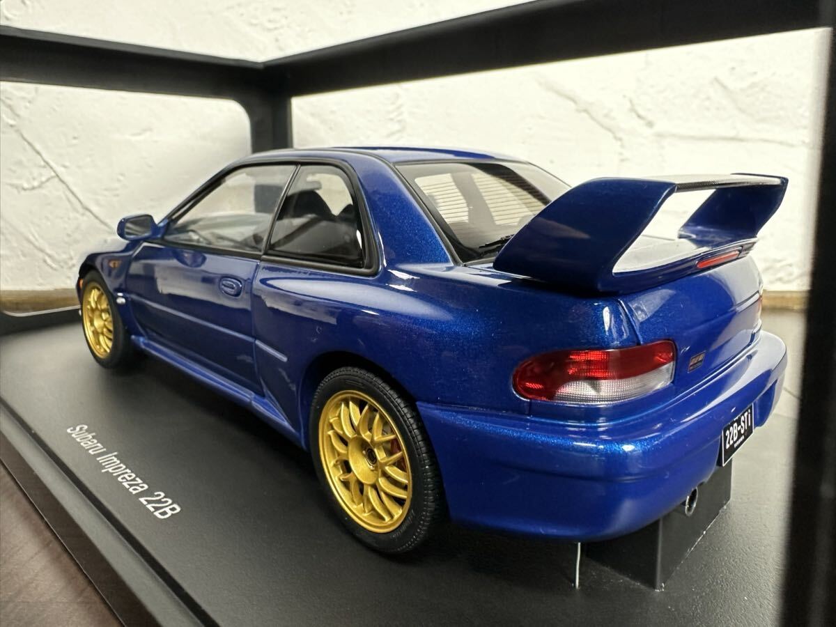 ミニカー オートアート AUTOart (78603) 1/18 スバル インプレッサ 22B STiバージョン ブルー/カーボンブラック・ボンネット (限定1,500台)の画像4