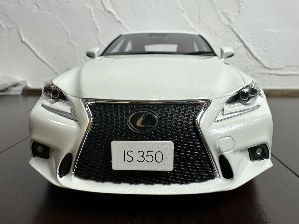 Lexus IS350 F Sport （ホワイトノーヴァガラスフレーク） （1/18スケール レジン SAMURAI KSR18010W）レクサス_画像1