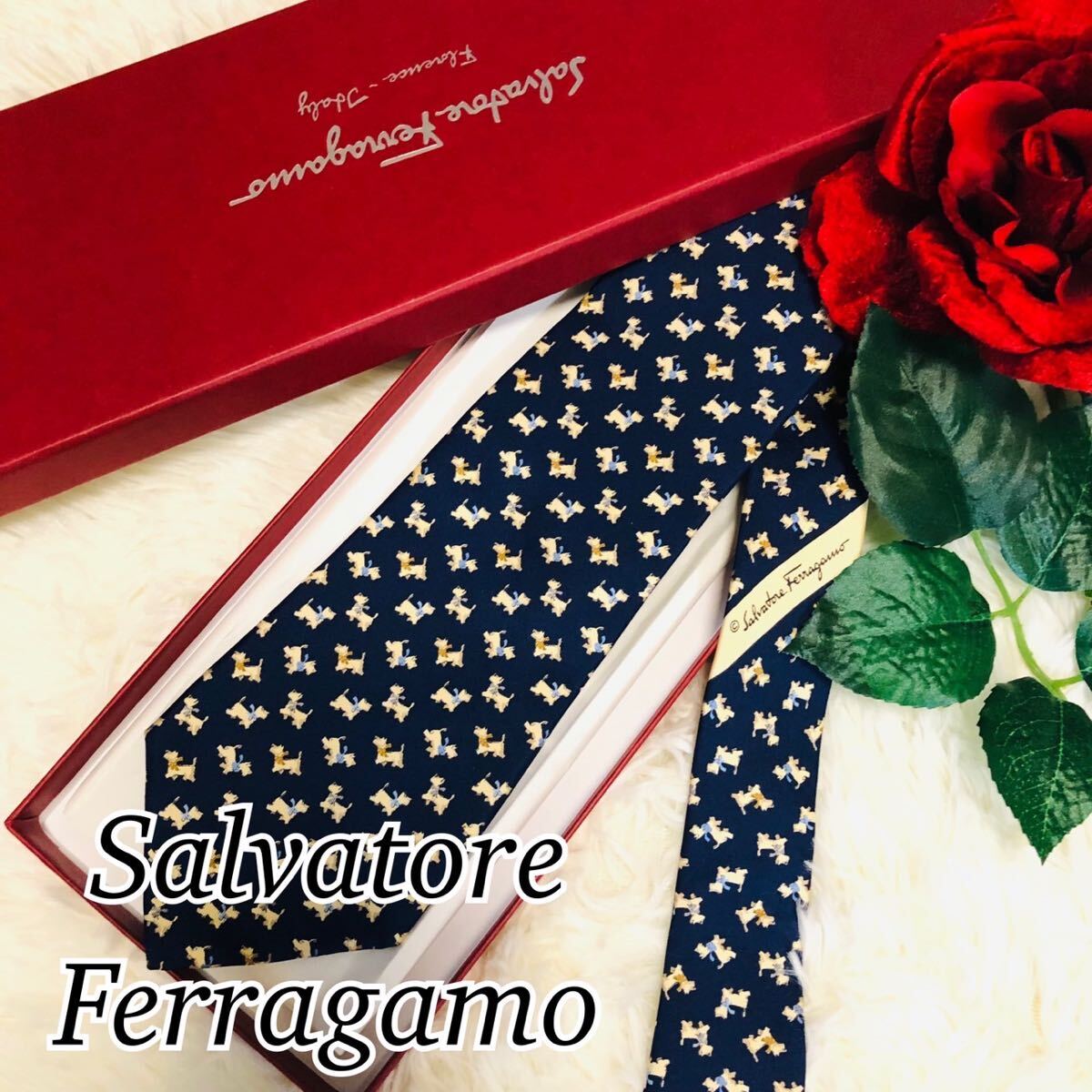 Salvatore Ferragamo サルヴァトーレフェラガモ メンズ 男性 紳士 ネクタイ 総柄 動物 犬 イヌ ネイビー 紺 美品 剣先 9.6cmの画像1
