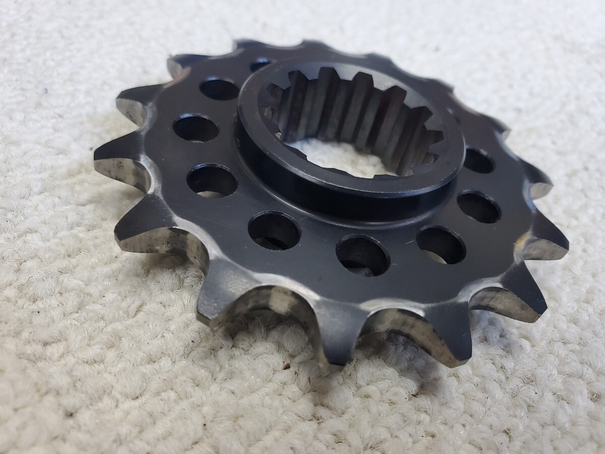 SUNSTAR Sunstar front sprocket CBR600RR CBR1000RR CBR1000RR-R 520 convert 15 number 