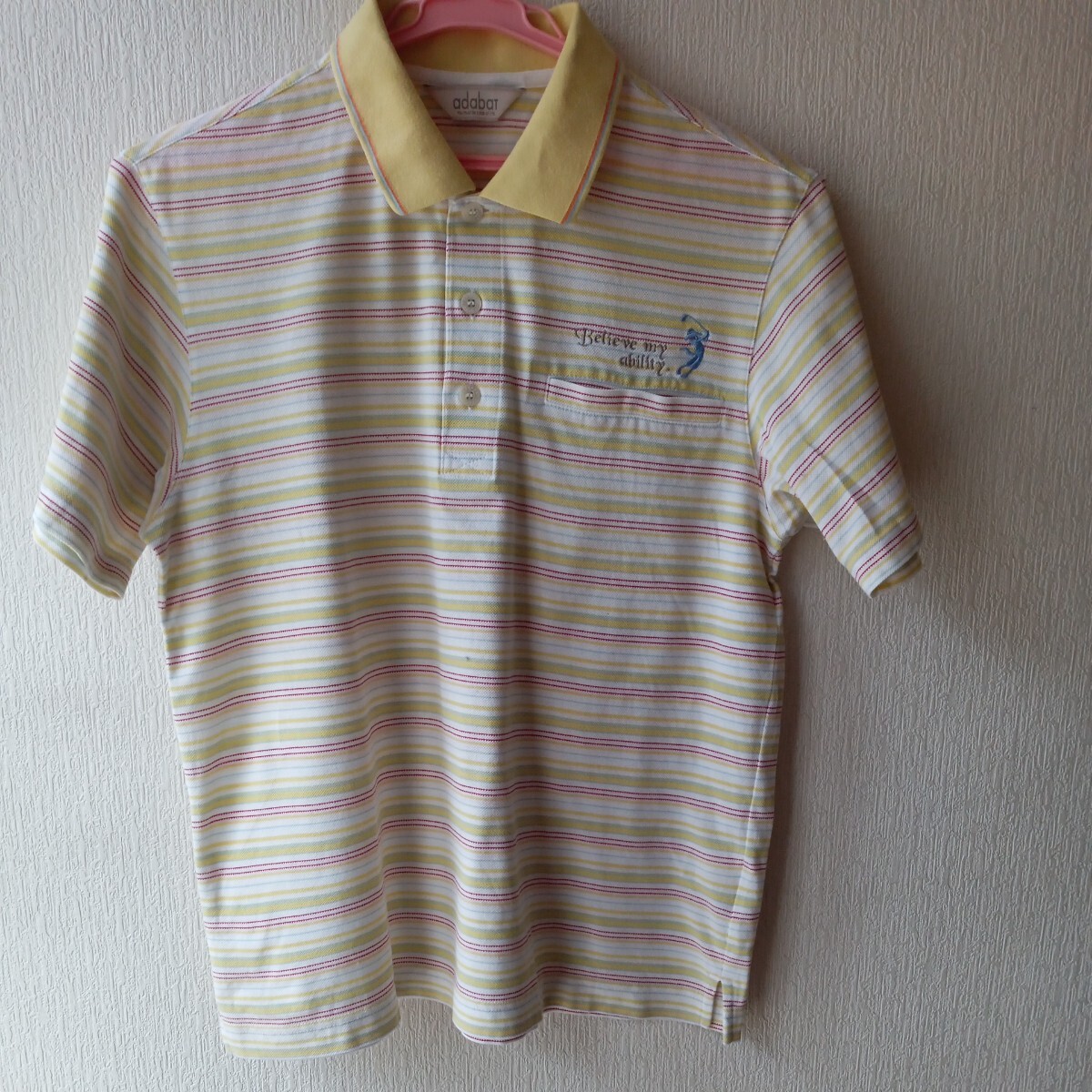Adabat　ゴルフウェア　半袖ポロシャツ　サイズ46　白、赤、黄、青のボーダー柄　美品