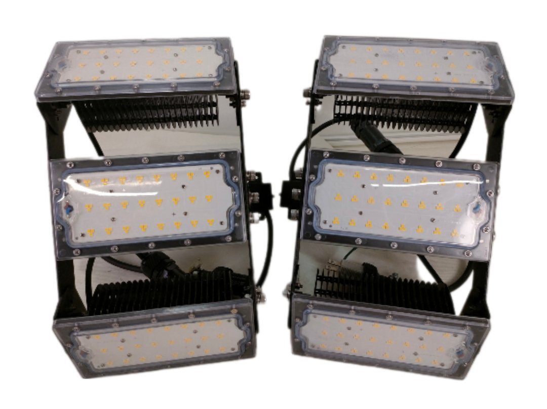 2 LED投光器 150W 投光器 LED 屋外 倉庫 工場 作業灯 防犯灯 LED高天井 照明器具 LEC150Y ビームテック　２個セット　点灯確認済み_画像1