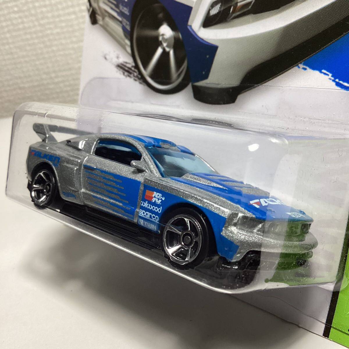 ☆ホットウィール☆ カスタム　'12 フォード　マスタング　ファルケン　シルバー　Hot Wheels _画像3