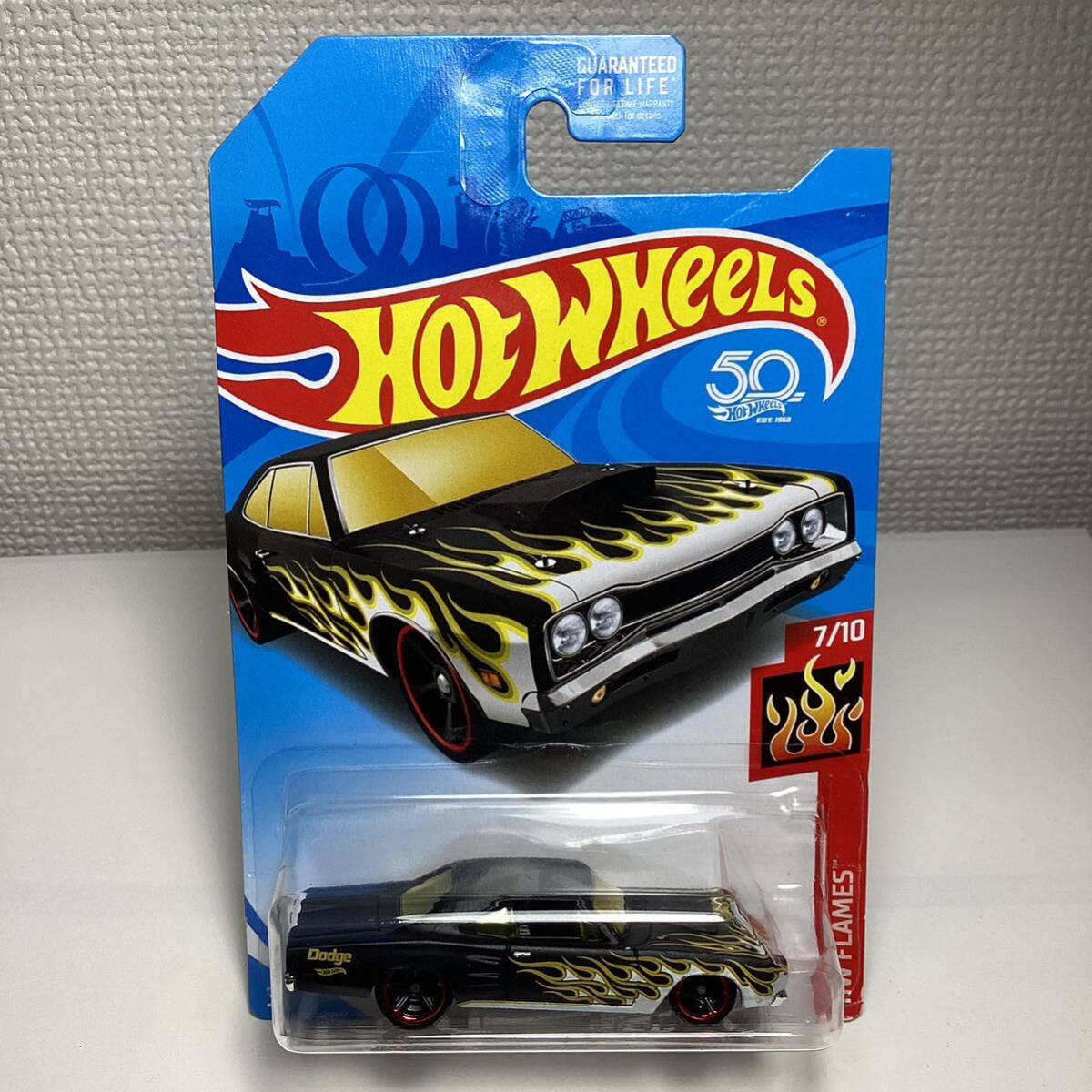 【Walgreens限定カラー】☆ホットウィール☆ '69 ダッジ　コロネット　スーパービー　Hot Wheels _画像2