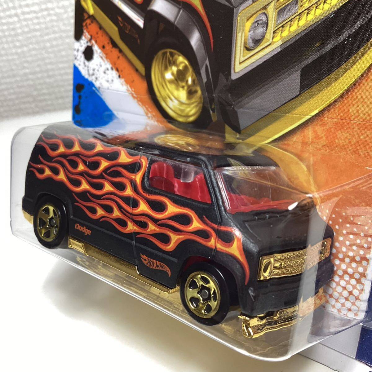 ☆ホットウィール☆ カスタム　'77 ダッジ　バン　黒　Hot Wheels _画像3