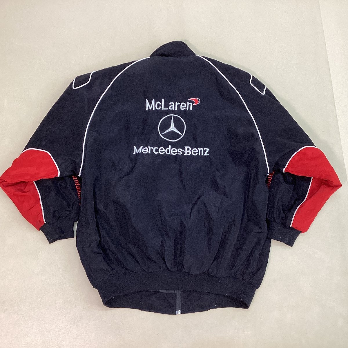■Mercedes-Benz メルセデスベンツ レーシングジャケット ブルゾン ジャンパー 刺繍 メンズ サイズXL 黒 ブラック/0.74kg■の画像2