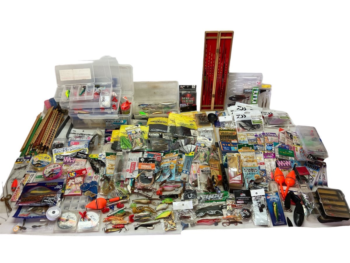 ■FISHING GEAR 釣り道具 まとめ売り 浮き／ライン／ハリ等 未使用長期保管品あり 中古品あり ジャンク品扱い /7.87kg■_画像1