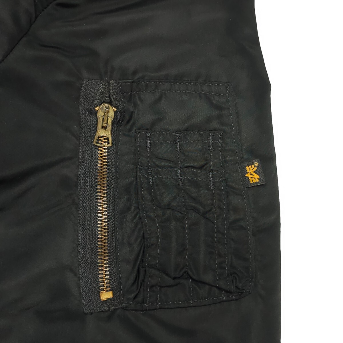 USA製ALPHAアルファ MA-1バックロゴ刺繍フライトジャケットXL USA製ALPHAアルファ MA-1バックロゴ刺繍フライトジャケットXL