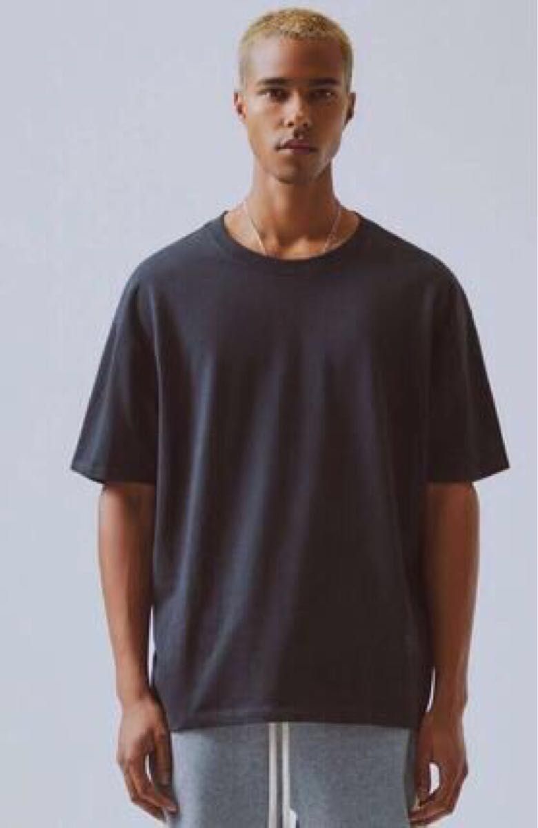 FOG ESSENTIALS エッセンシャルズ　リフレクティブ　Tシャツ　FEAR OF GOD 黒　　Sサイズ 半袖Tシャツ