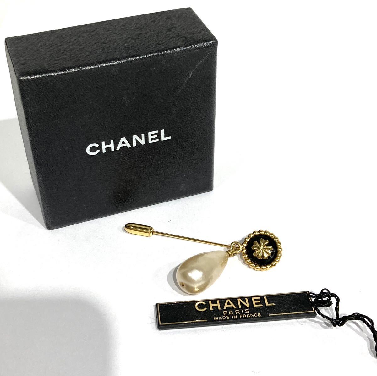 bk-826 CHANEL Chanel булавка брошь clover Gold черный поддельный жемчуг 93A с коробкой (Y227-9)