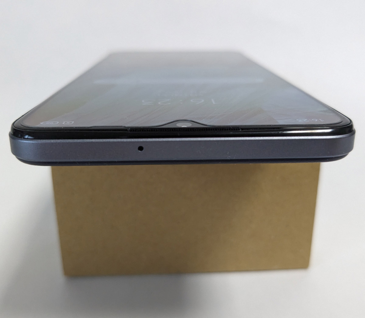 【訳あり】OPPO A73 ネービーブルー 楽天モバイル版 SIMフリーの画像7