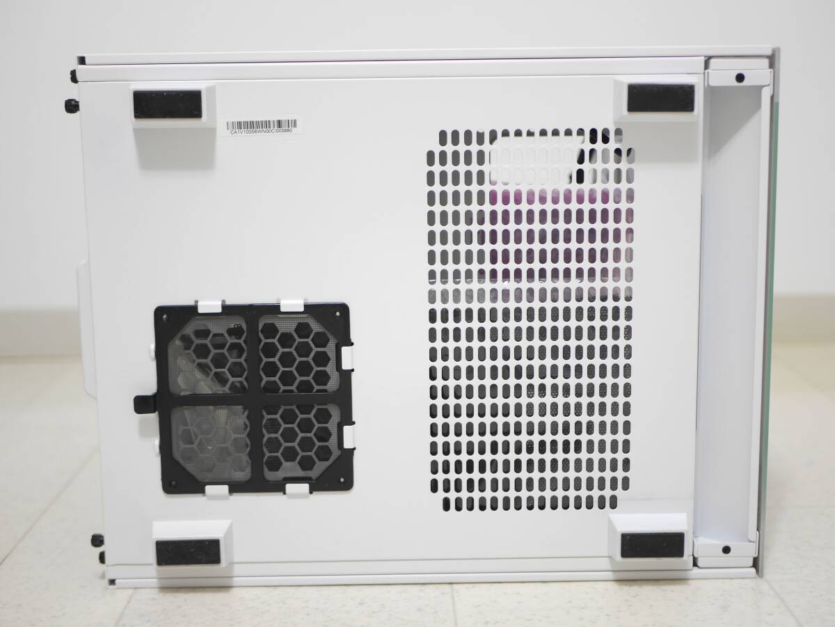 【送料無料】 中古 Thermaltake キューブ型Micro ATXケース Divider 200 TG Snowの画像4