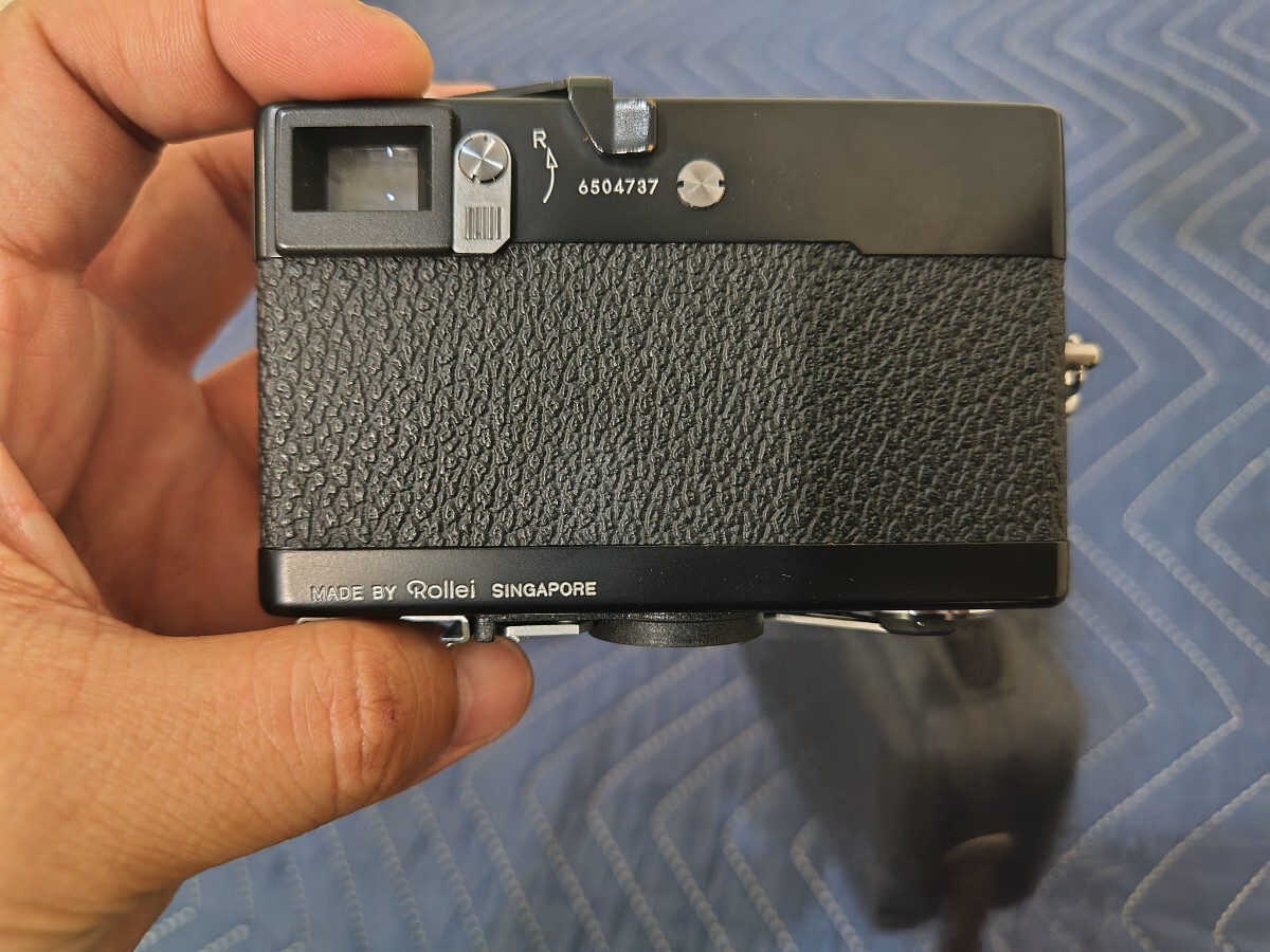 Rollei 35 S sonnar 40mm f2.8 Rollei Singapore made compact film camera present condition goods 