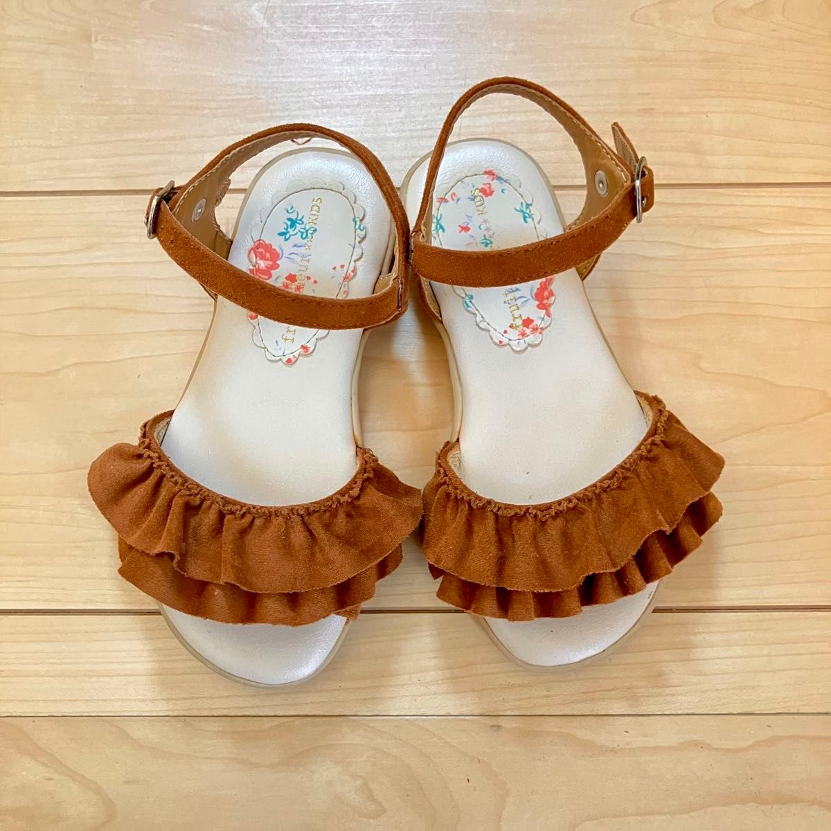 17cm サンダル ブラウン キッズ 女の子 フリル シューズ 水遊び 夏 ベルト お出かけ