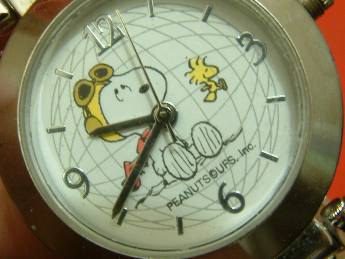  Snoopy clock flat battery..