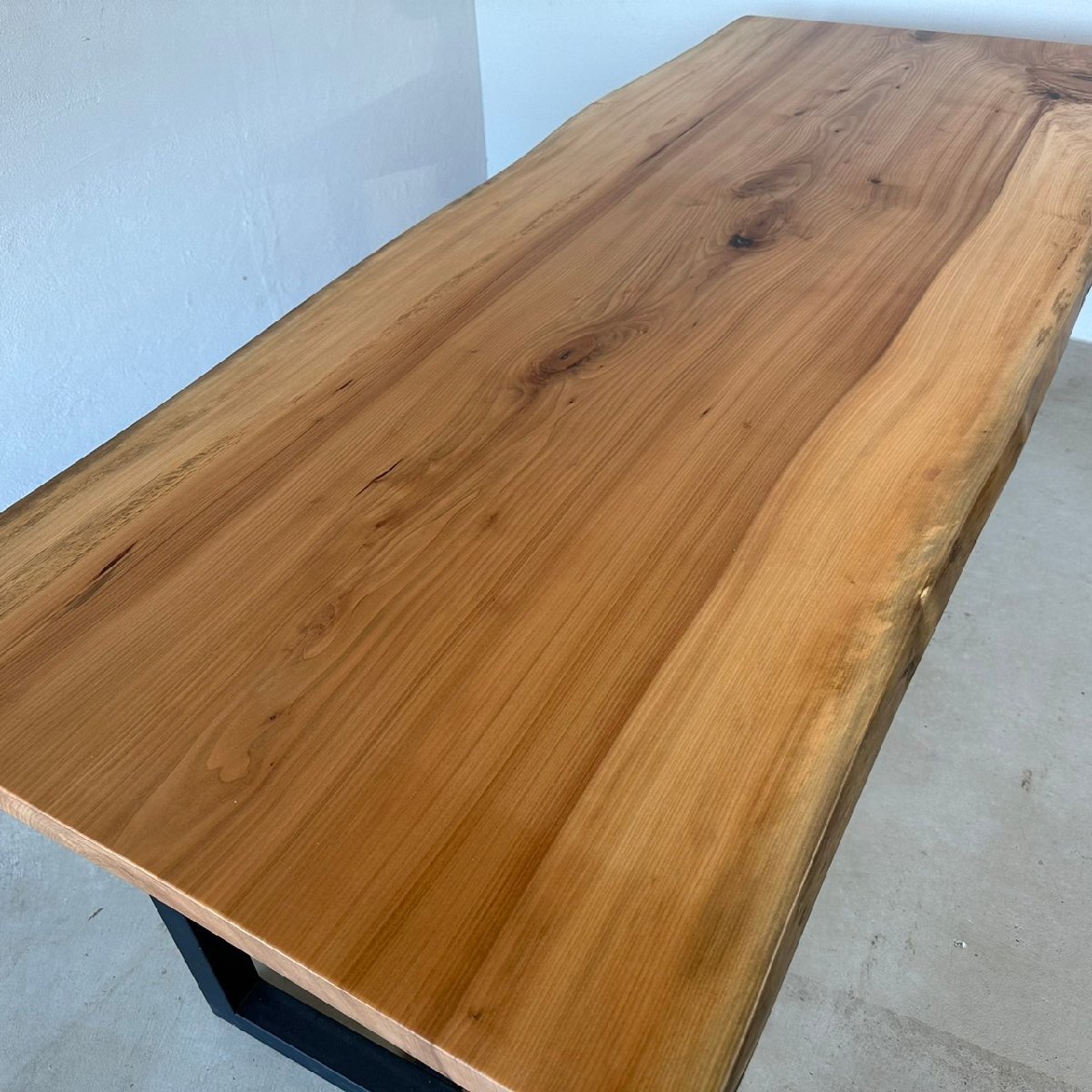 [ domestic production one sheets board . what .1 jpy ~!!] rare * high class * katsura tree (katsula) one sheets board length 197cm most large width is 86cm!! dining table settled color tone as187
