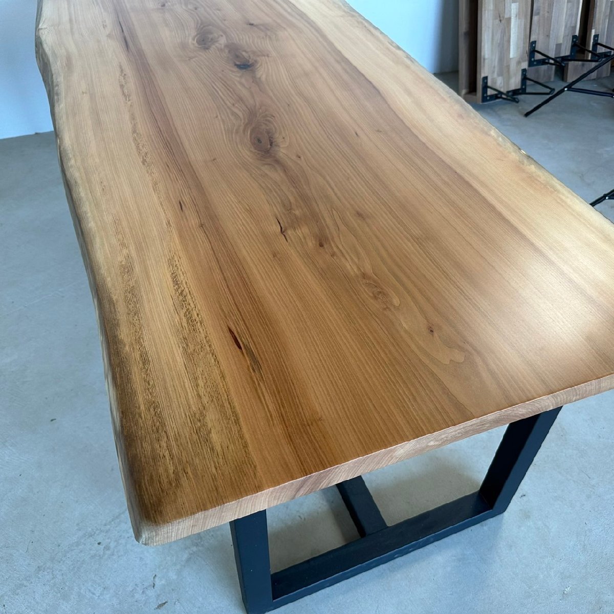 [ domestic production one sheets board . what .1 jpy ~!!] rare * high class * katsura tree (katsula) one sheets board length 197cm most large width is 86cm!! dining table settled color tone as187