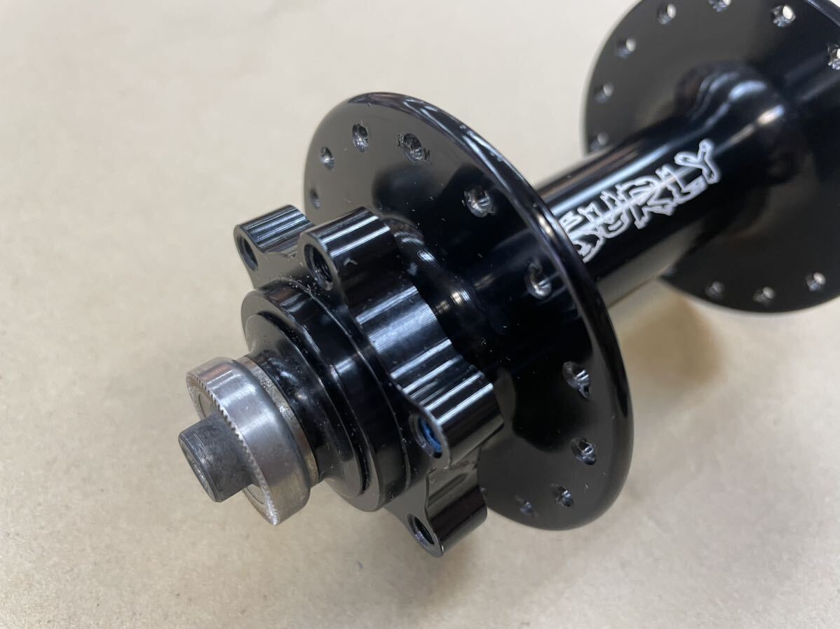 送料無料！SURLY Hub サーリー ハブ 32H 135mm QR フロントハブ ファットバイク Pugsley パグスレー パグズレー ディスク 6穴ボルト_画像2