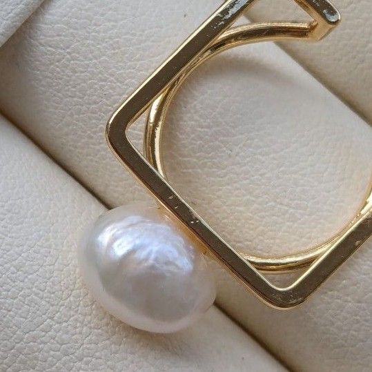 パールリング　指輪　淡水真珠　ホワイト　金色　冠婚葬祭　デイリー　バロック　新品 本真珠