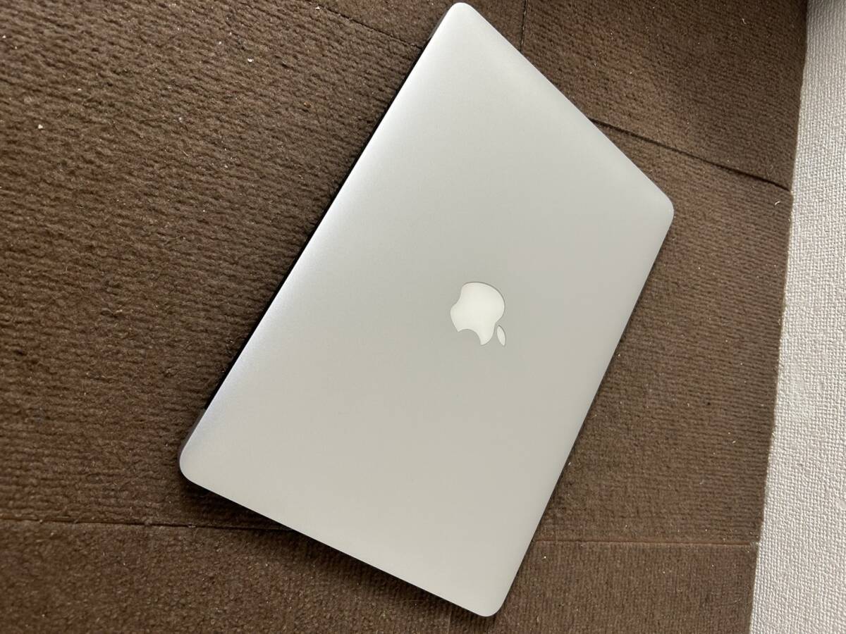 【中古品】Apple MacBook Air 13インチ A1466 2GHz Intel Core i7 メモリ 8GB 1600MHz DDR3 HD Graphics 4000 通電動作確認済 初期化済の画像5