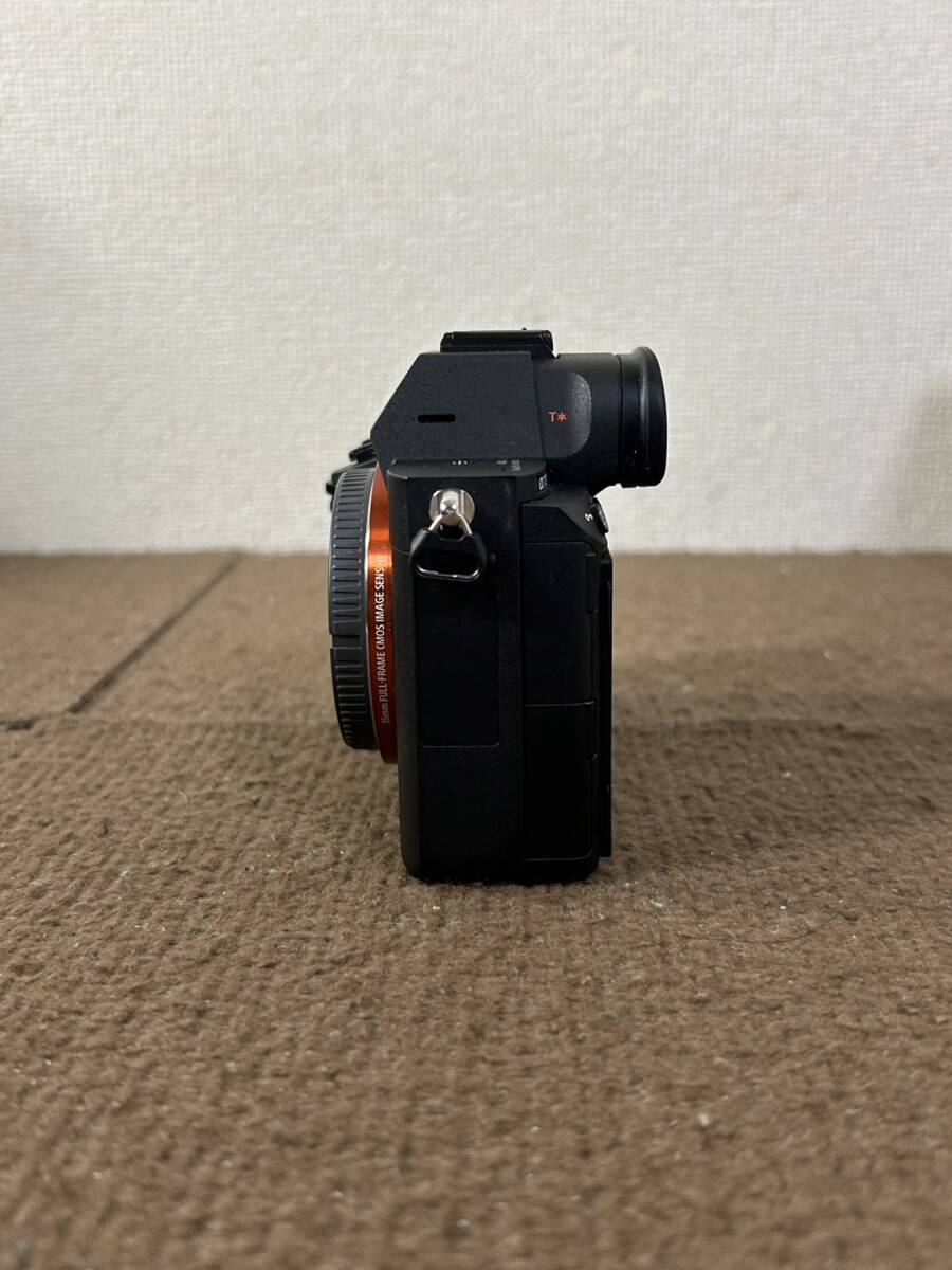 【中古美品】SONY ILCE-7M3 a7III ミラーレス一眼 デジタルカメラ ボディ 本体 使用少　通電動作確認済み_画像3