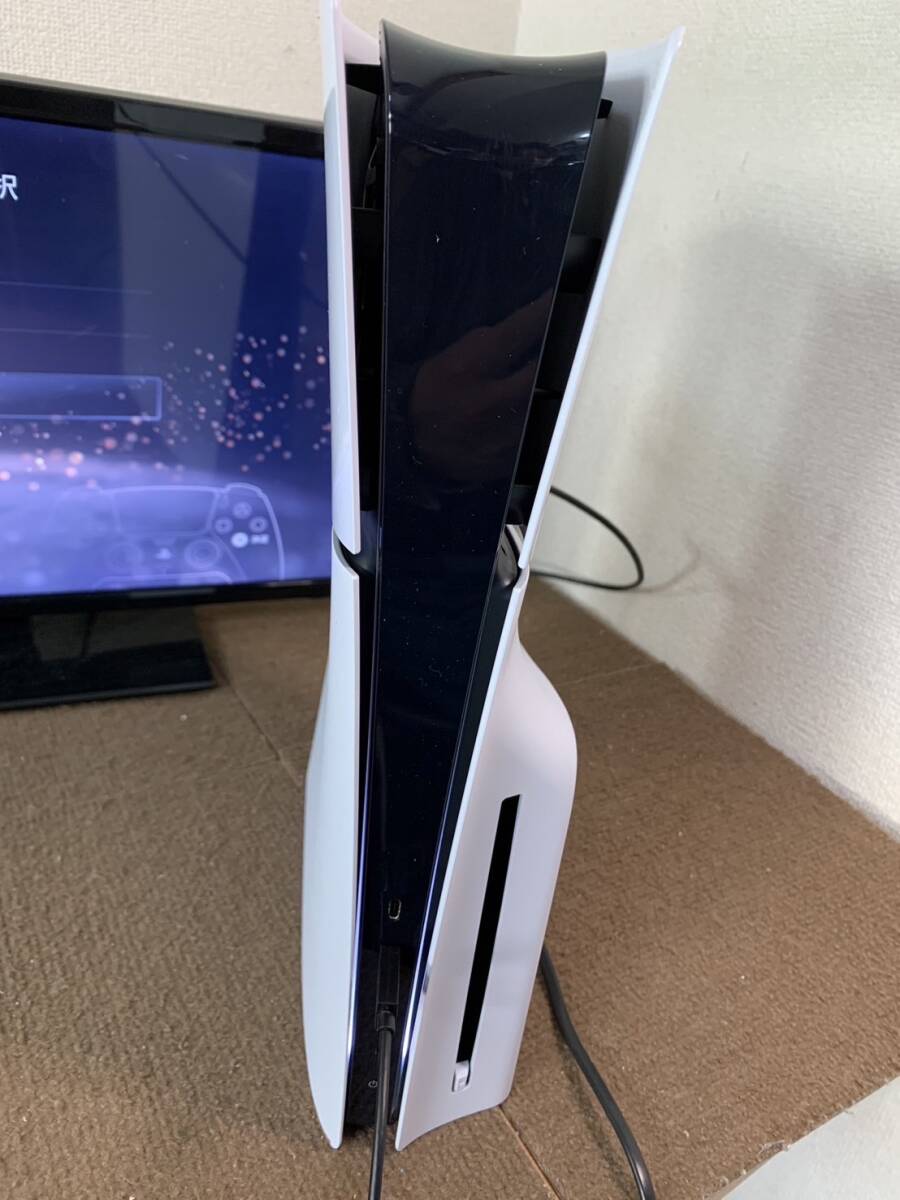 【中古品】PlayStation5 PS5 CFI-2000 A01 1TB 通電動作確認済 初期化済_画像3