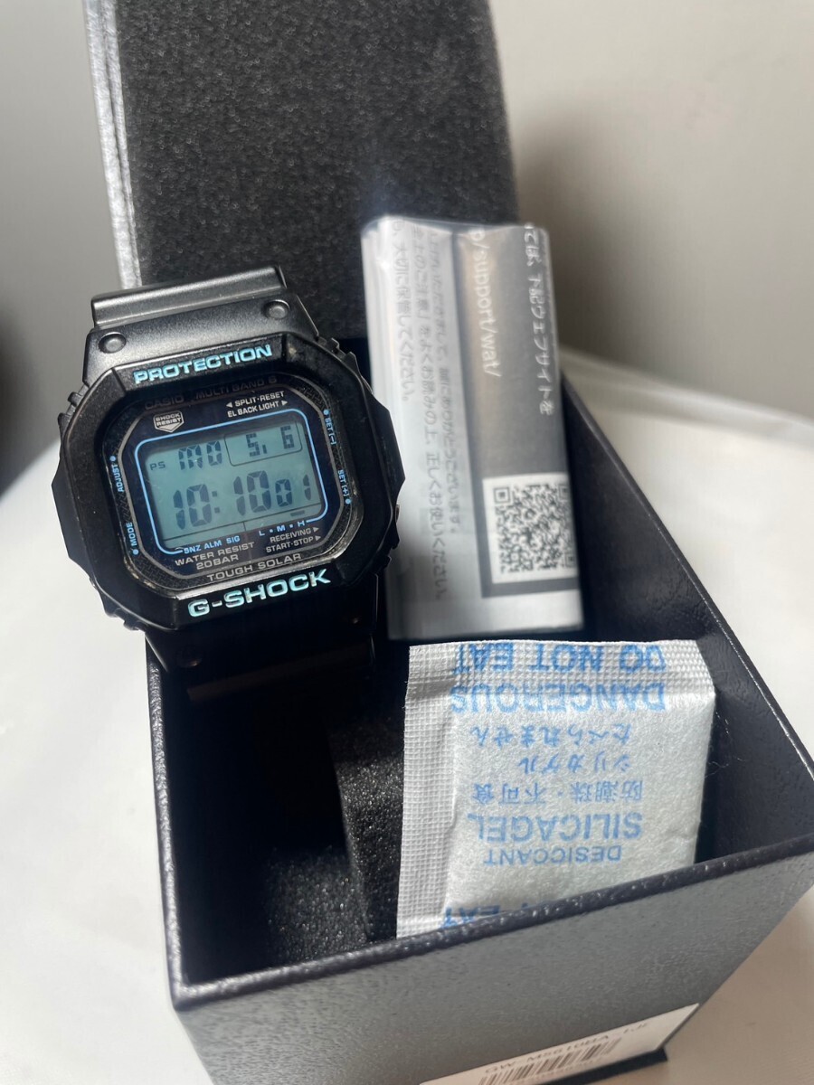 カシオGショック　ソーラー電波腕時計　　GW-M5610BA-1JF　ブラック×ブルー シリーズ　メンズ　G-SHOCK CASIO_画像2