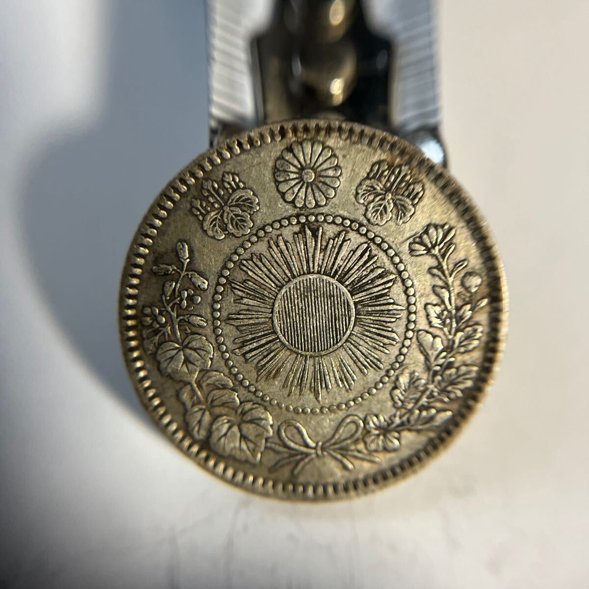 [ genuine article guarantee ] clarity u Logo!! modern times money asahi day dragon 20 sen silver coin Meiji 3 year *13